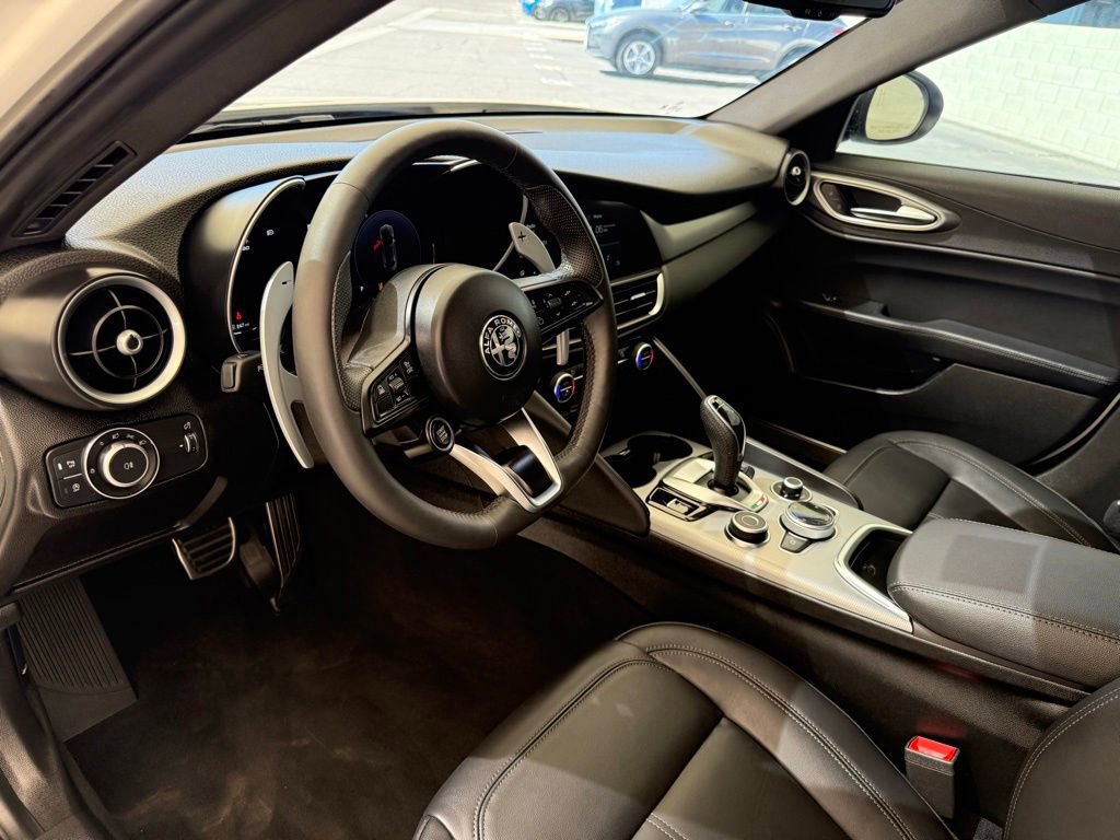 New 2025 Alfa Romeo Giulia RWD image 25
