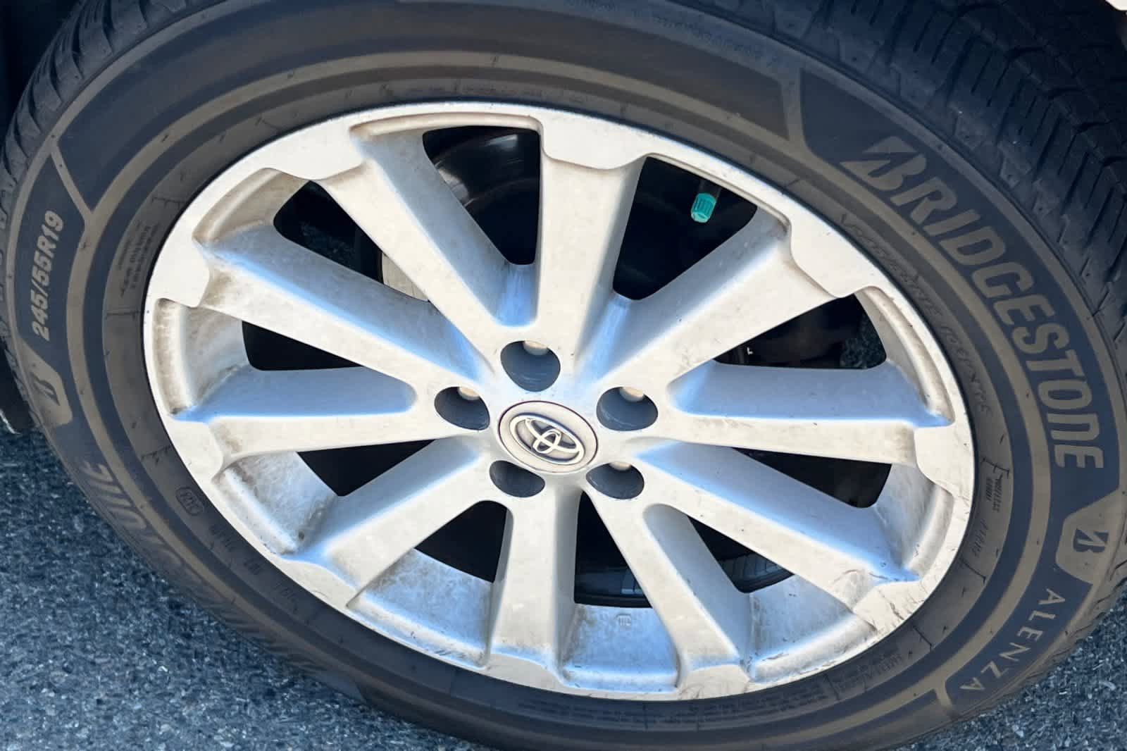 Used 2012 Toyota Venza LE AWD/4WD image 22