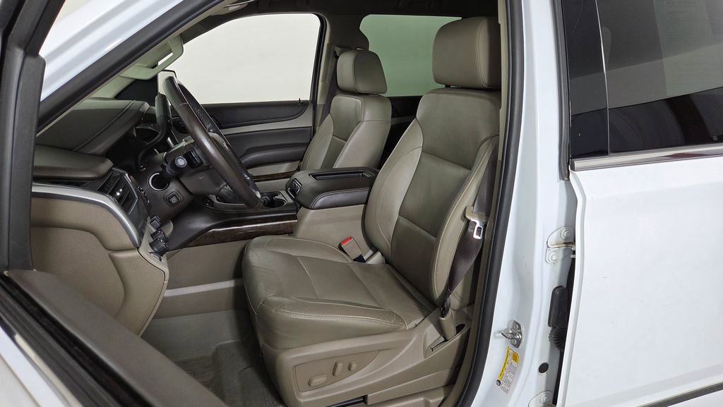 Used 2018 Chevrolet Tahoe LT w/ LT Signature Package AWD/4WD image 16