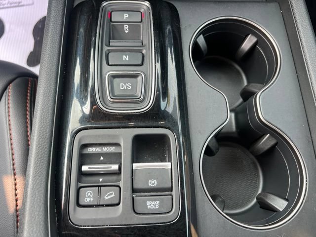 Used 2025 Honda Pilot TrailSport image 34