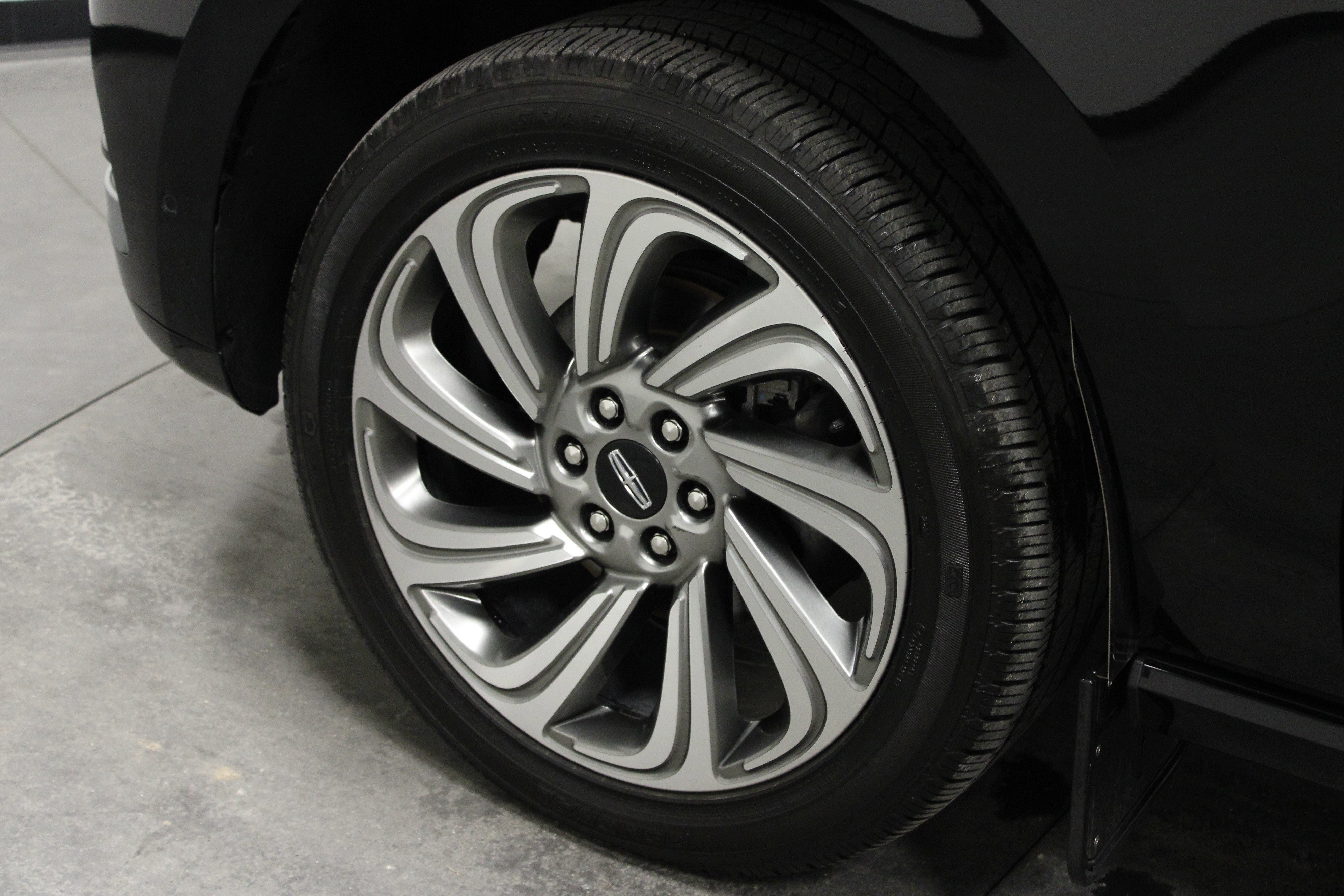 Used 2023 Lincoln Navigator L 2WD image 10