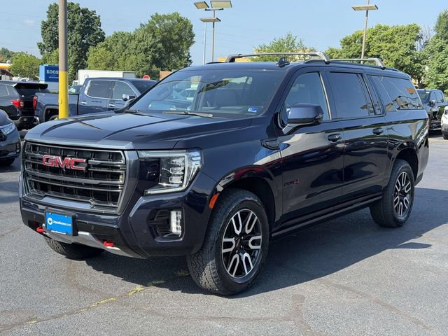 Used 2023 GMC Yukon XL AT4 w/ Technology Package AWD/4WD image 4