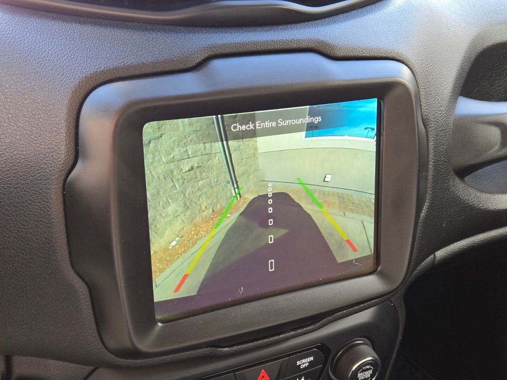 Used 2022 Jeep Renegade Latitude w/ Convenience Group image 11