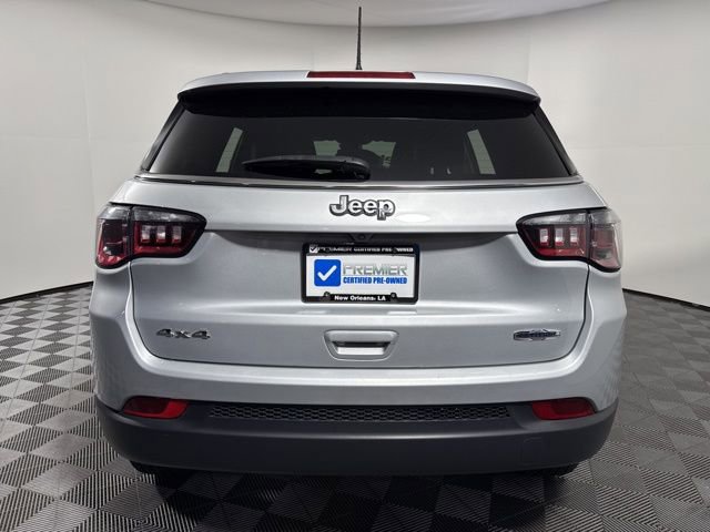 Used 2024 Jeep Compass Latitude image 6