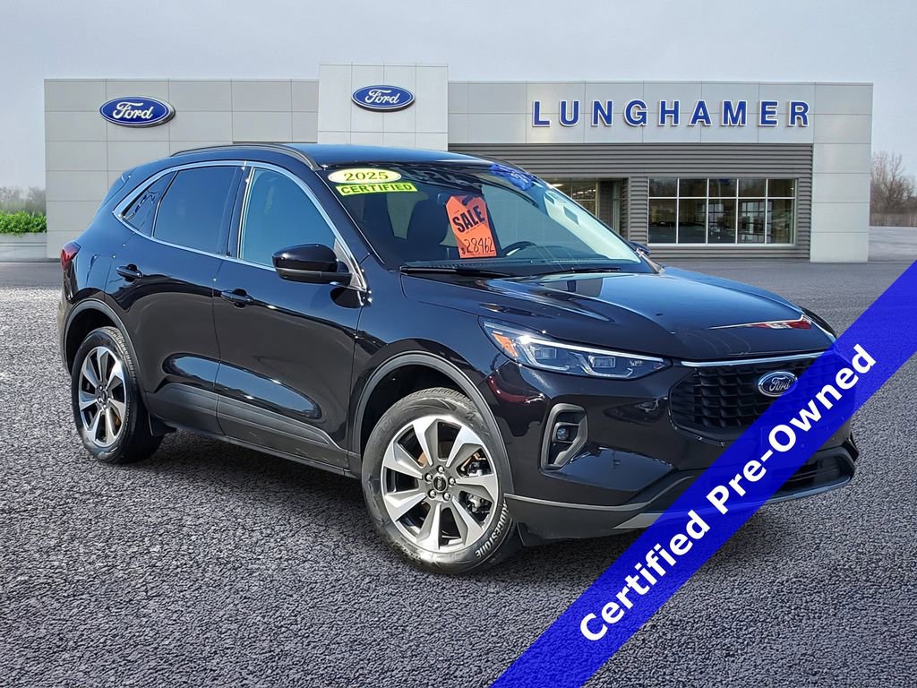 Certified 2025 Ford Escape Platinum image 1