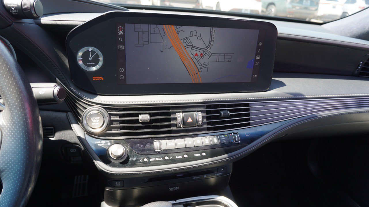 Used 2021 Lexus LS 500 F Sport w/ Dynamic Handling Package RWD image 16
