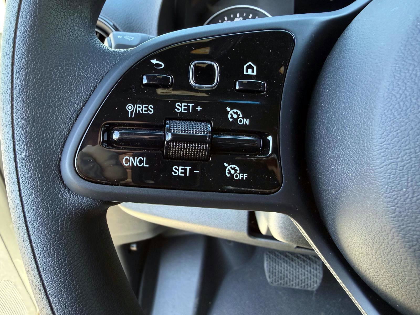 Used 2024 Mercedes-Benz Sprinter 144 Cargo image 31