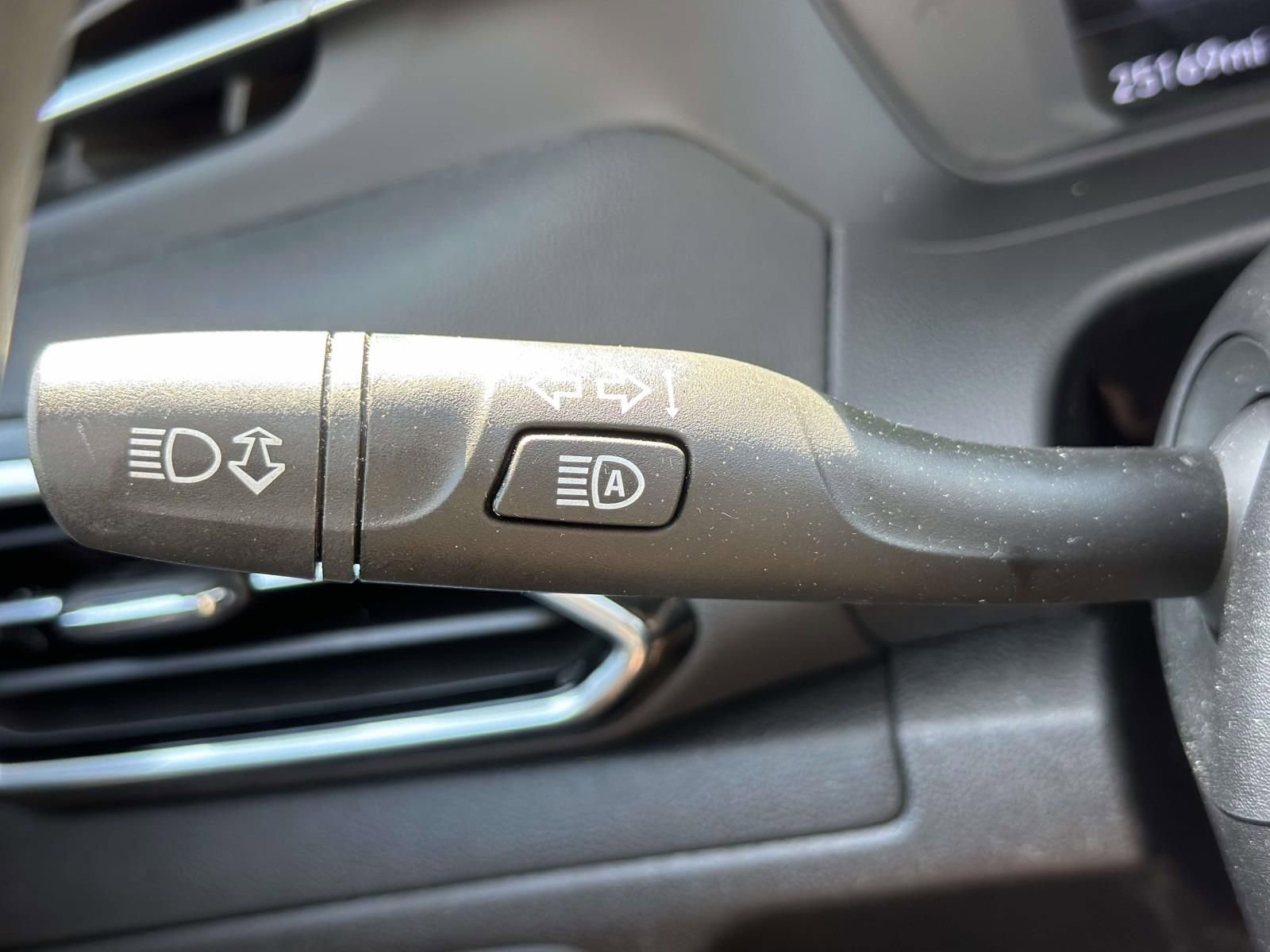 Used 2023 Chevrolet Bolt EUV LT w/ Driver Confidence Package FWD image 16