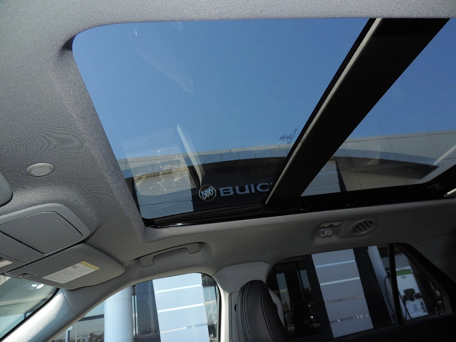 Used 2023 Ford Explorer Limited w/ Limited Technology Package image 12