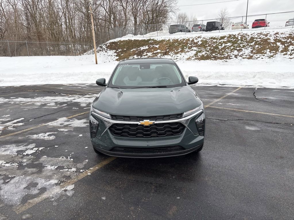 New 2026 Chevrolet Trax LS w/ LS Convenience Package image 2