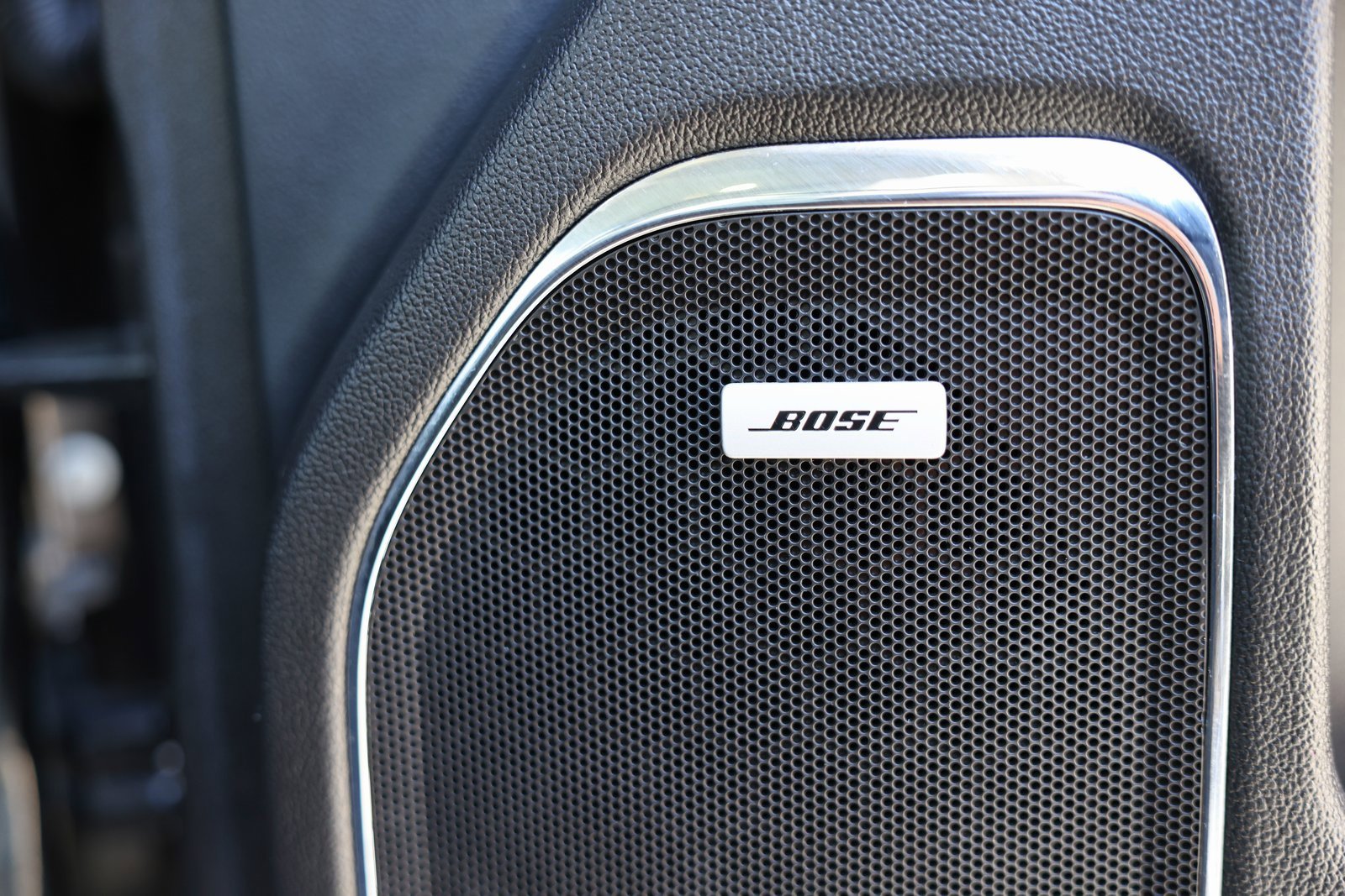 Used 2018 Chevrolet Silverado 1500 LTZ Z71 w/ LTZ Plus Package image 10