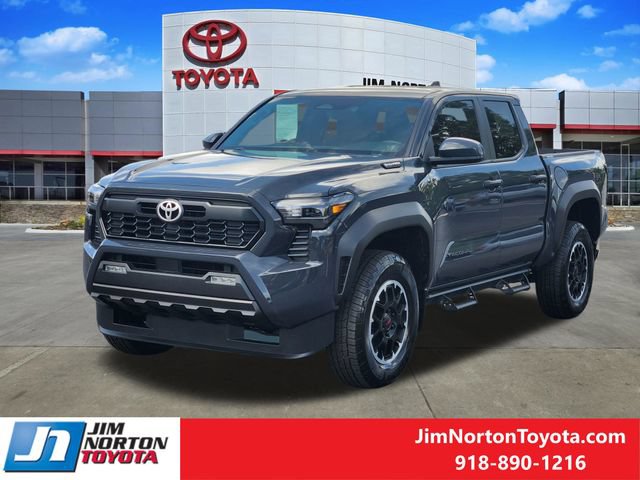 Used 2024 Toyota Tacoma TRD Off-Road AWD/4WD image 4