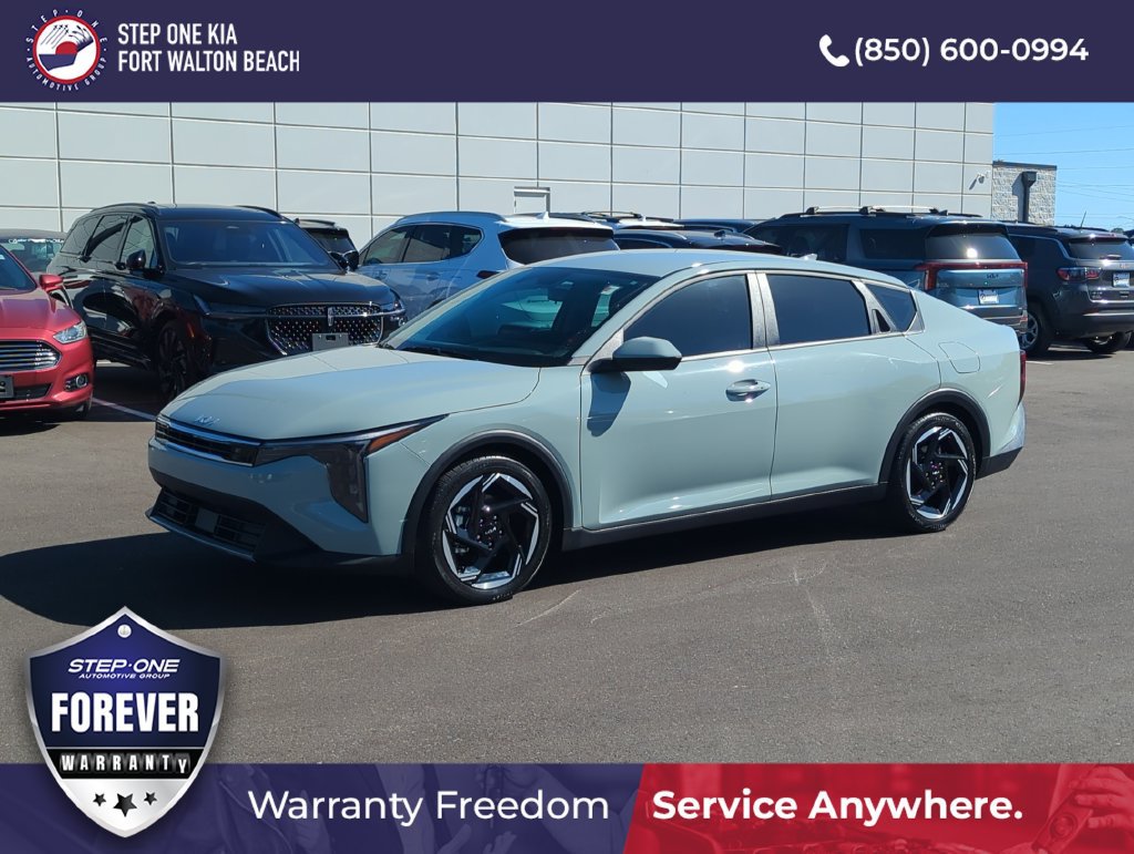 Used 2025 Kia K4 EX FWD image 1