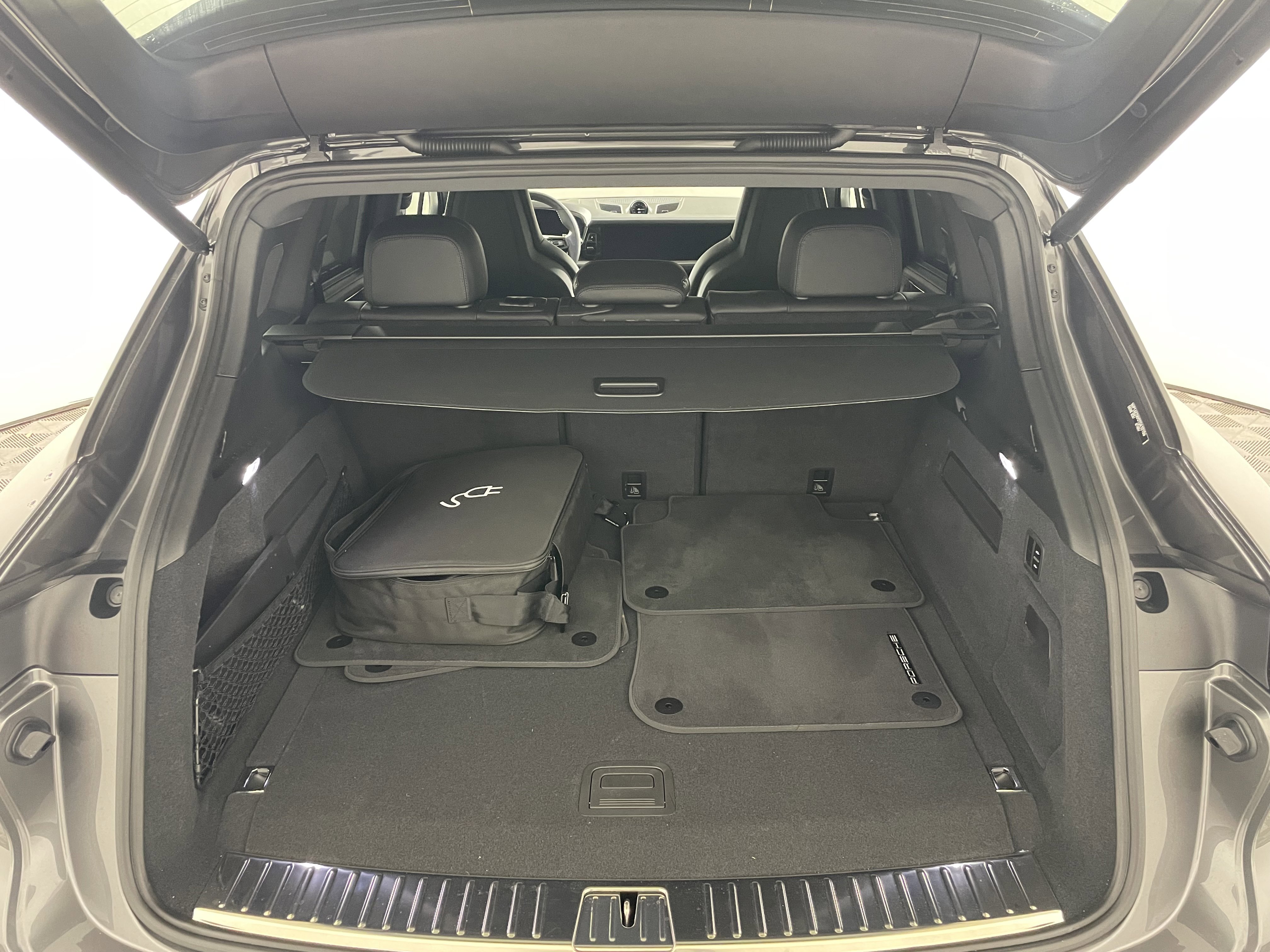 Used 2026 Porsche Cayenne E-Hybrid AWD/4WD image 21