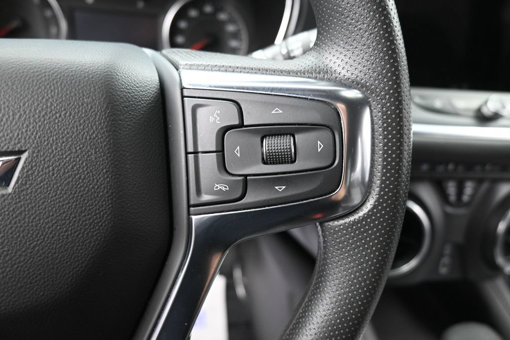 Used 2025 Chevrolet Blazer LT FWD image 35