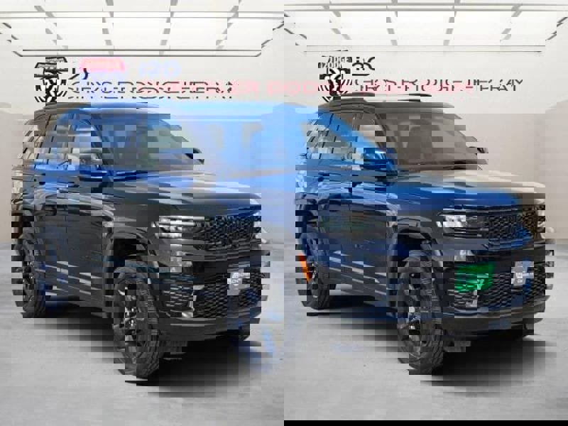 New 2025 Jeep Grand Cherokee Altitude