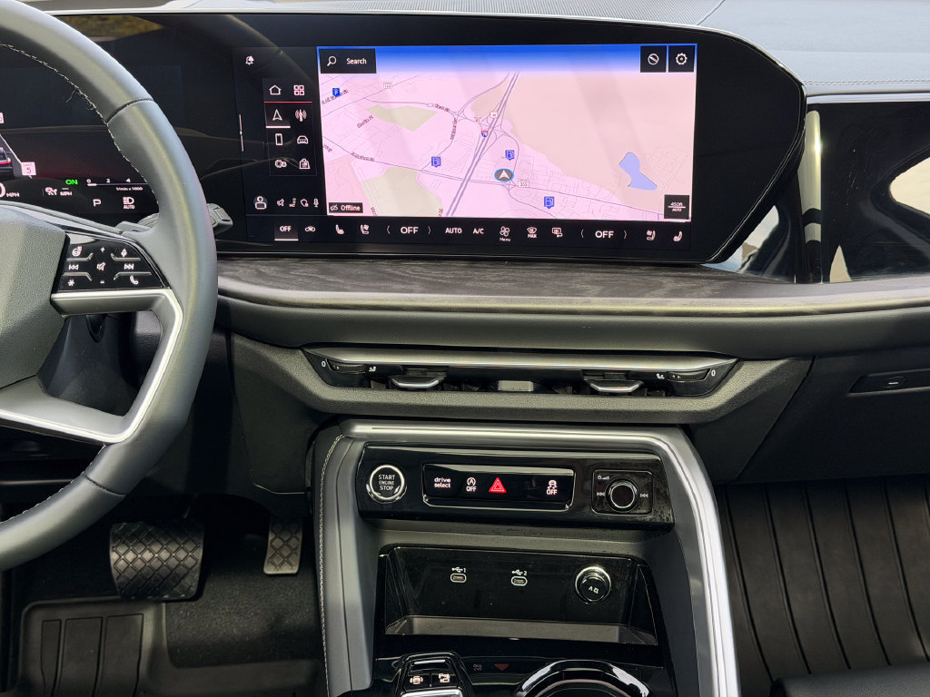 Certified 2025 Audi Q5 Premium Plus w/ Premium Plus AWD/4WD image 24