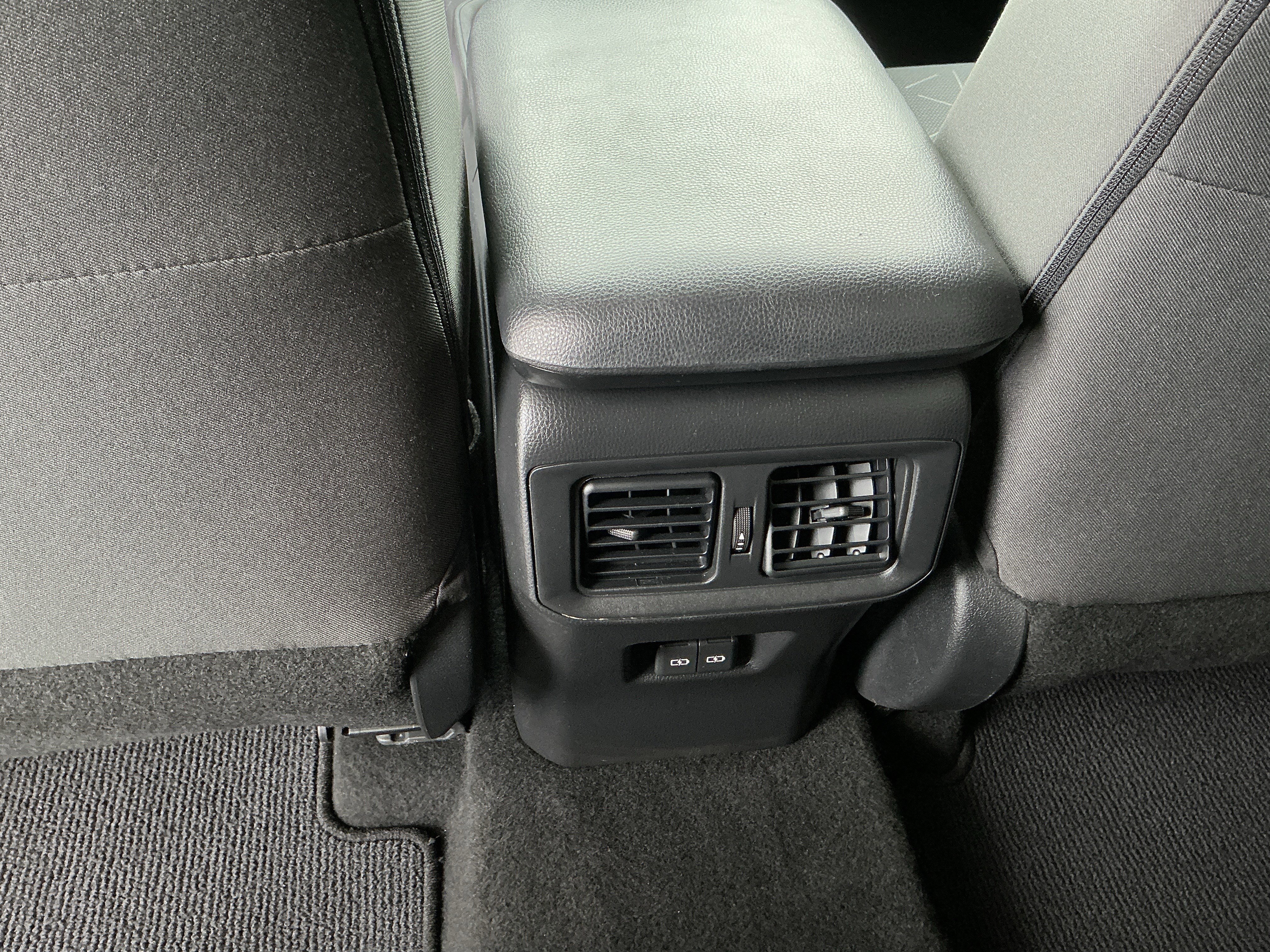 Certified 2023 Toyota RAV4 XLE image 28