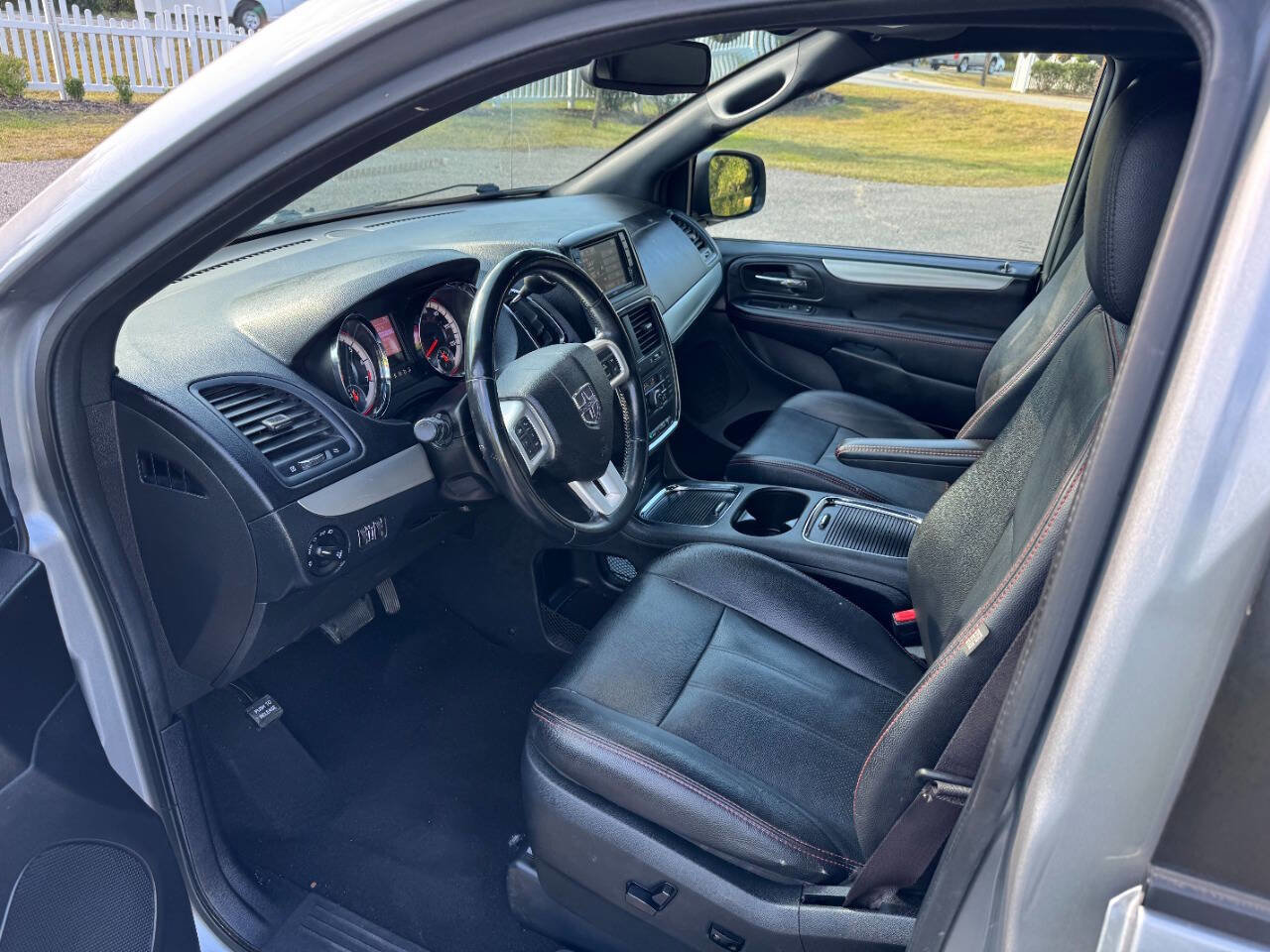 Used 2019 Dodge Grand Caravan GT image 9