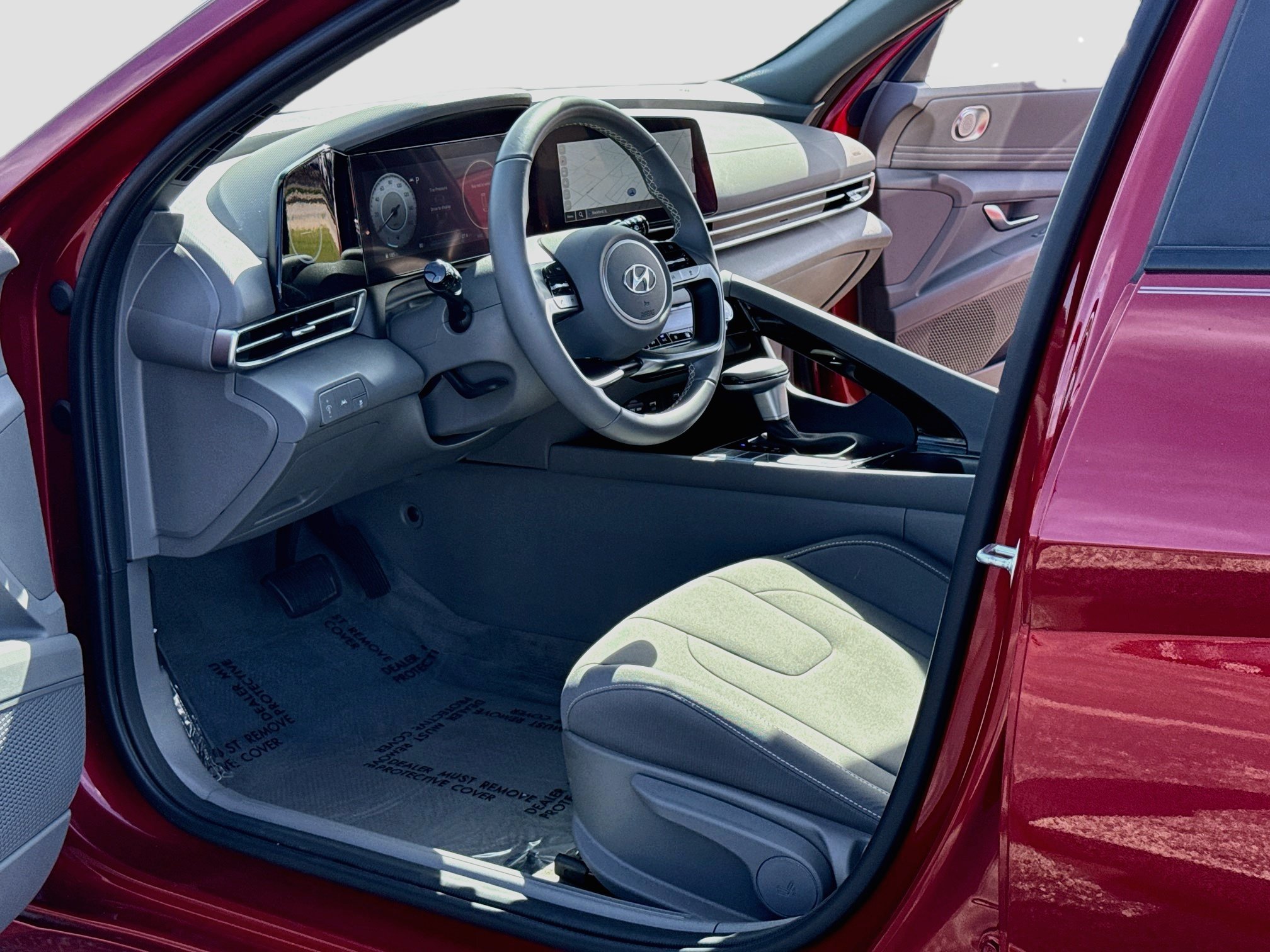 Used 2023 Hyundai Elantra SEL w/ Convenience Package FWD image 11