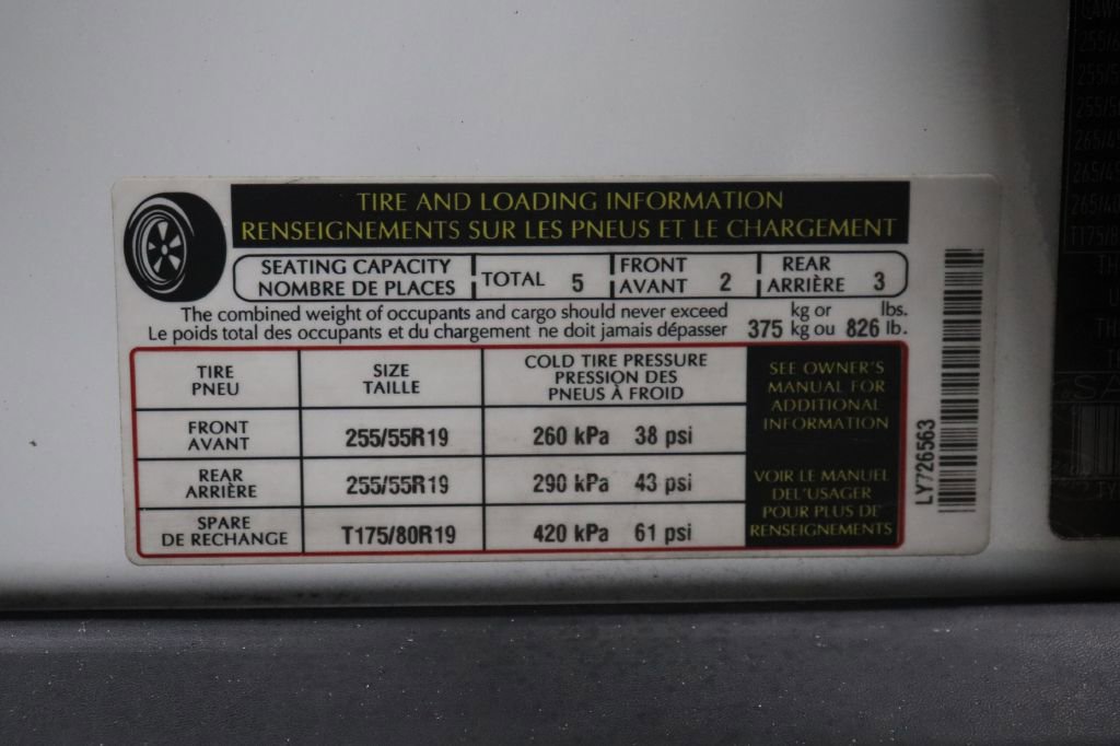 Used 2018 Land Rover Range Rover Velar S image 37