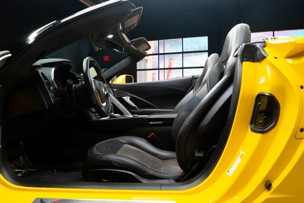 Used 2015 Chevrolet Corvette Stingray Convertible w/ 3LT Preferred Equipment Group RWD image 30