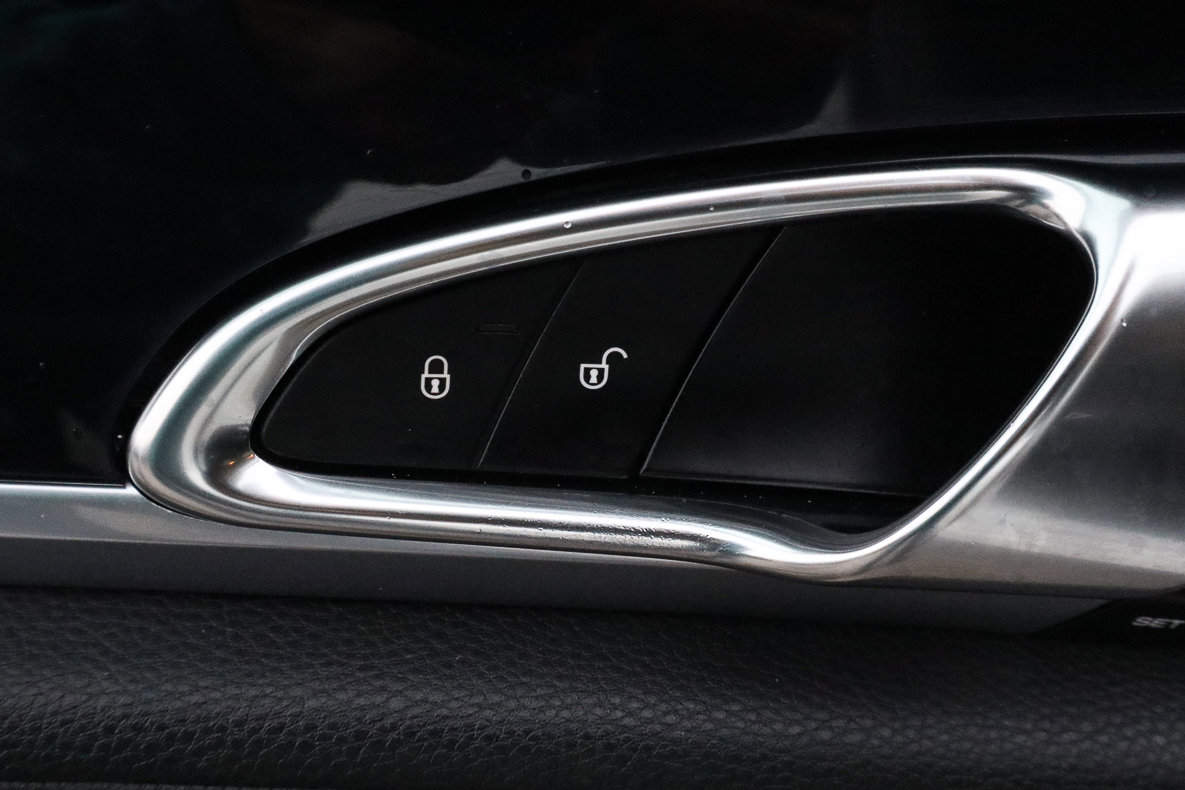 Used 2016 Porsche Panamera Edition image 15