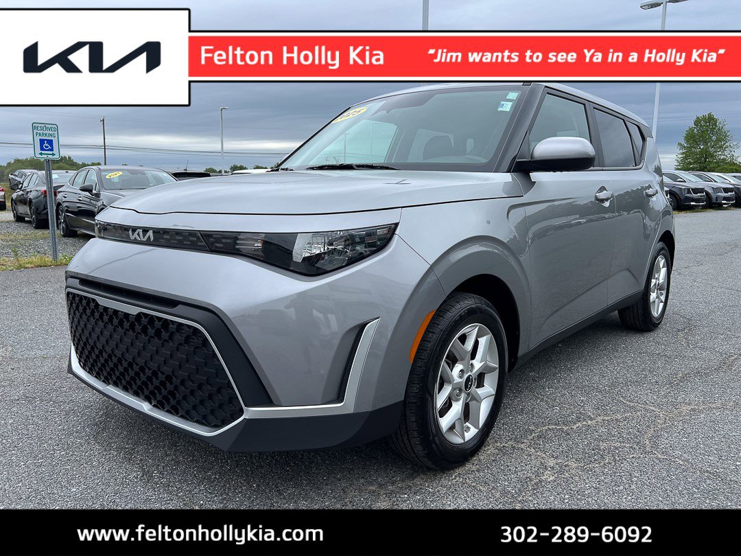 Used 2025 Kia Soul LX w/ LX Technology Package