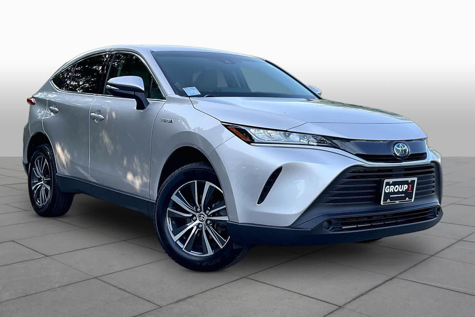 Used 2021 Toyota Venza LE AWD/4WD image 2