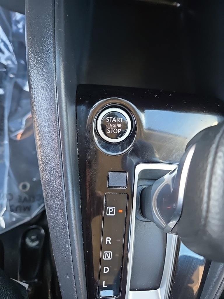 Used 2021 Nissan Kicks S image 25