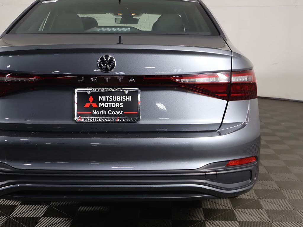 Used 2025 Volkswagen Jetta Sport FWD image 16
