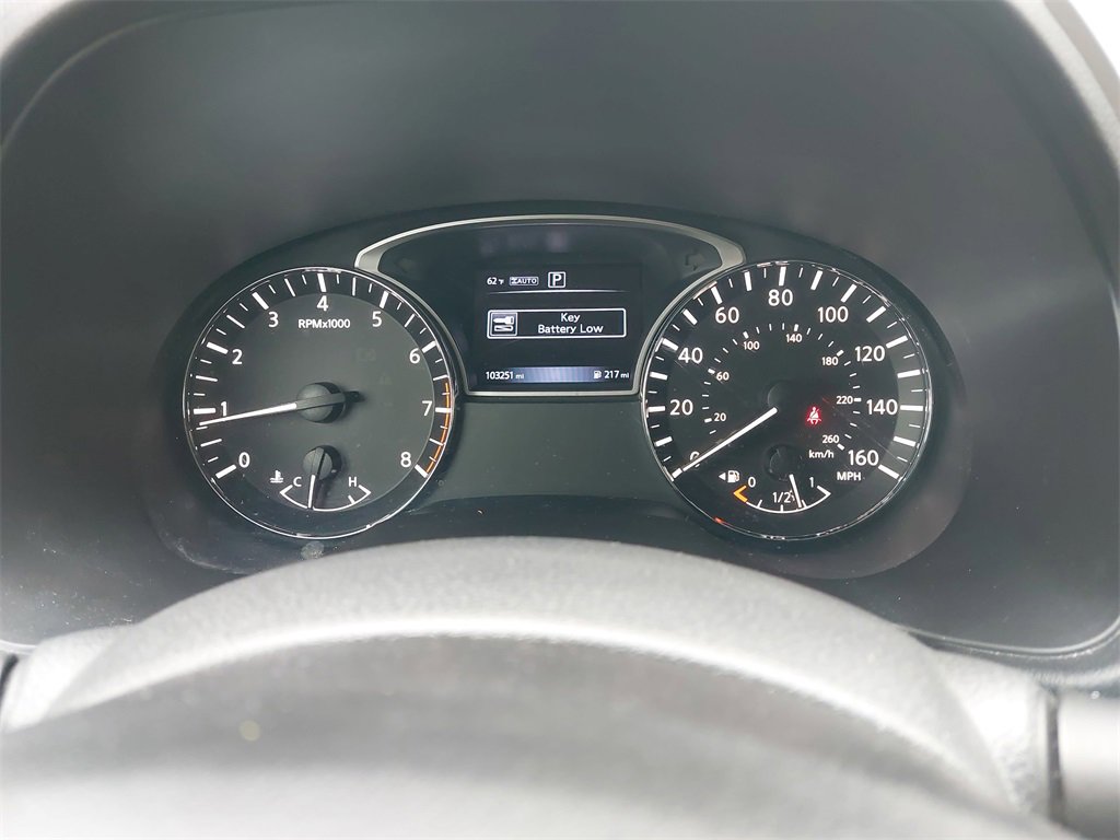 Used 2016 Nissan Pathfinder SV image 33