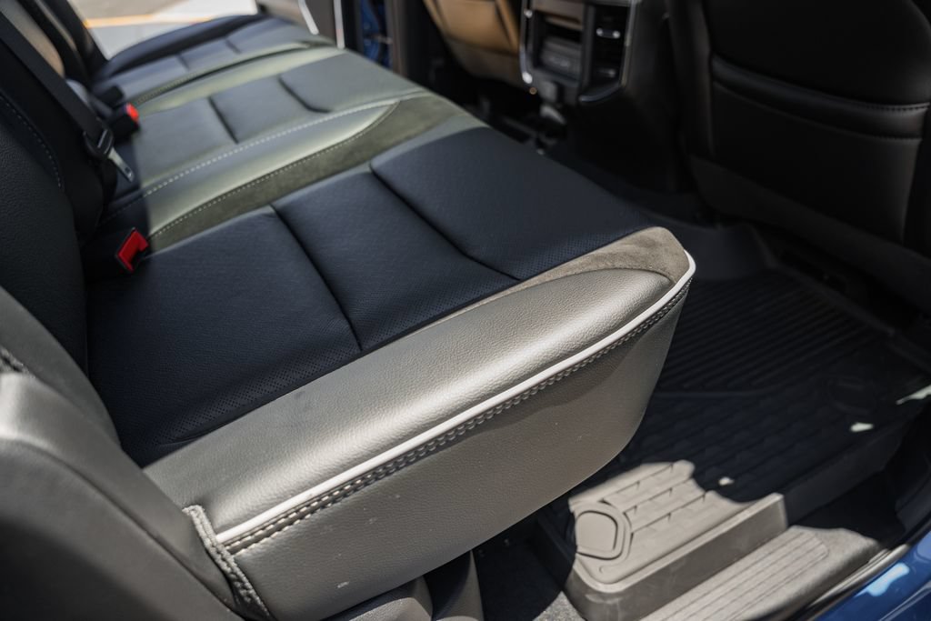 New 2026 RAM 1500 Laramie AWD/4WD image 36