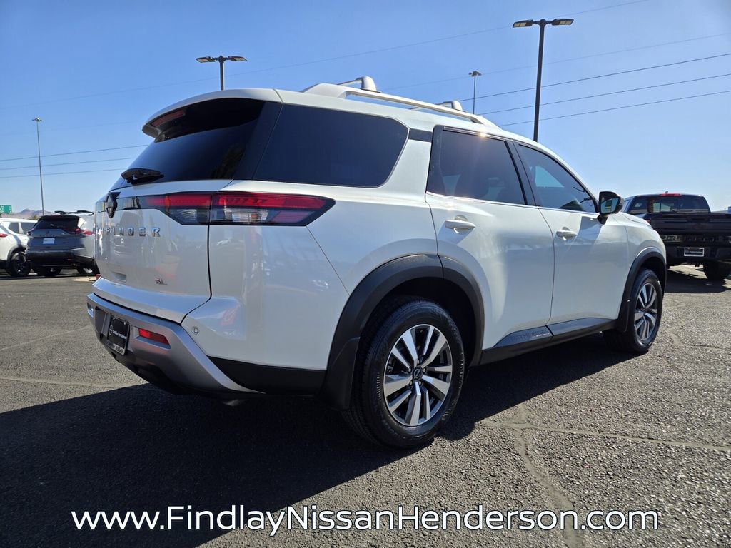 Used 2024 Nissan Pathfinder SL FWD image 6
