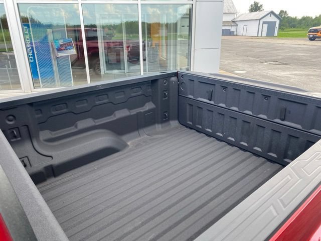 Used 2024 Chevrolet Colorado LT w/ LT Convenience Package II AWD/4WD image 8