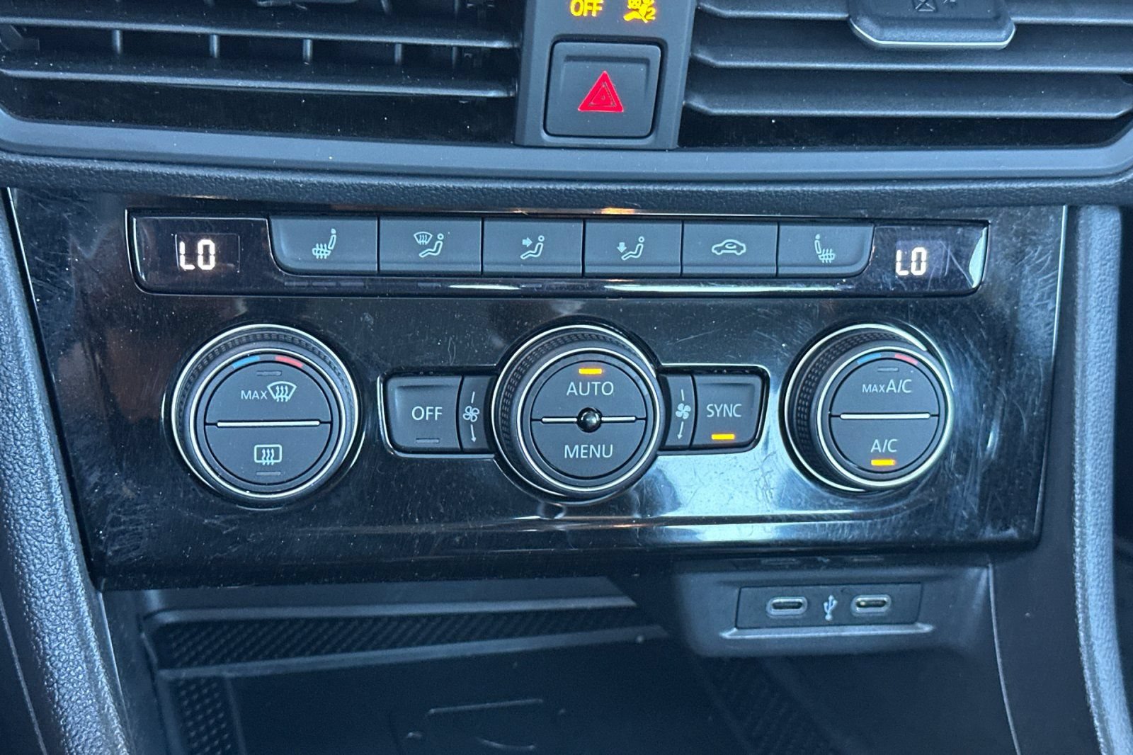 Used 2022 Volkswagen Jetta SEL FWD image 19