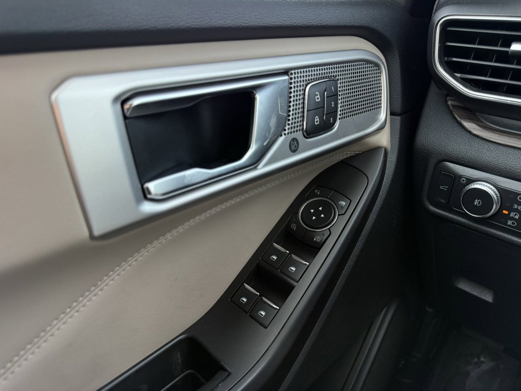 Used 2020 Ford Explorer Limited w/ Class III Trailer Tow Package image 12