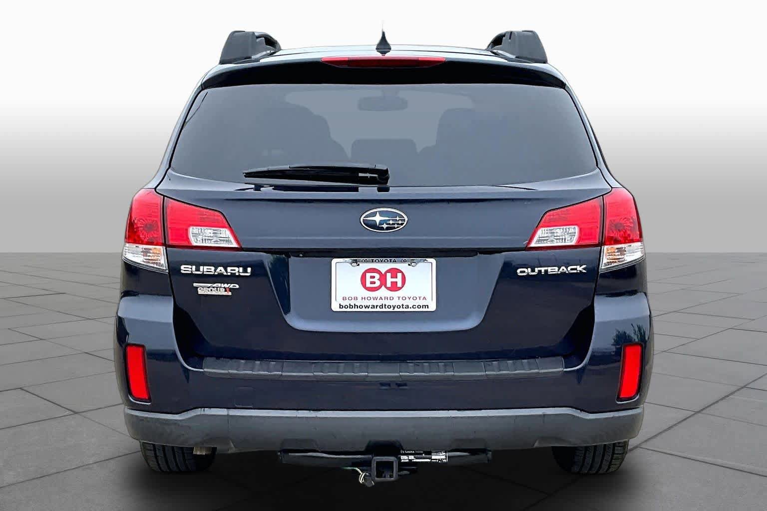 Used 2014 Subaru Outback 2.5i Limited w/ Moonroof Package AWD/4WD image 5