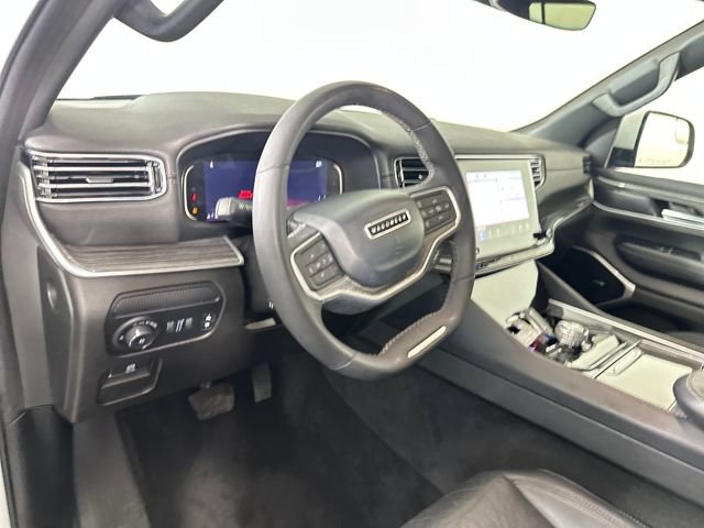 Used 2022 Jeep Wagoneer Series II w/ Premium Group I AWD/4WD image 12