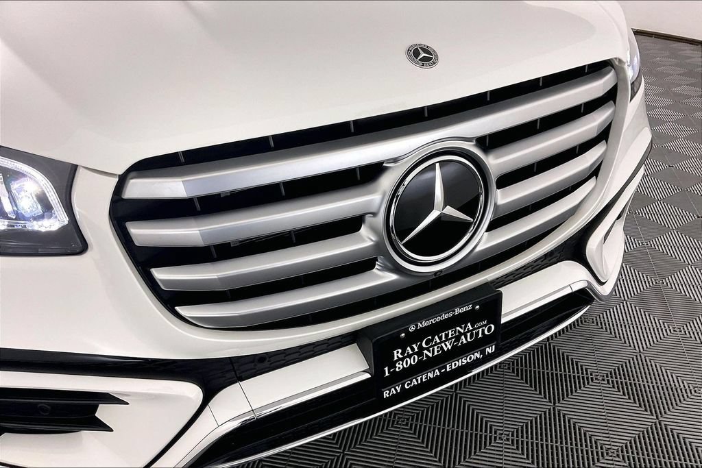 Certified 2025 Mercedes-Benz GLS 580 4MATIC image 22