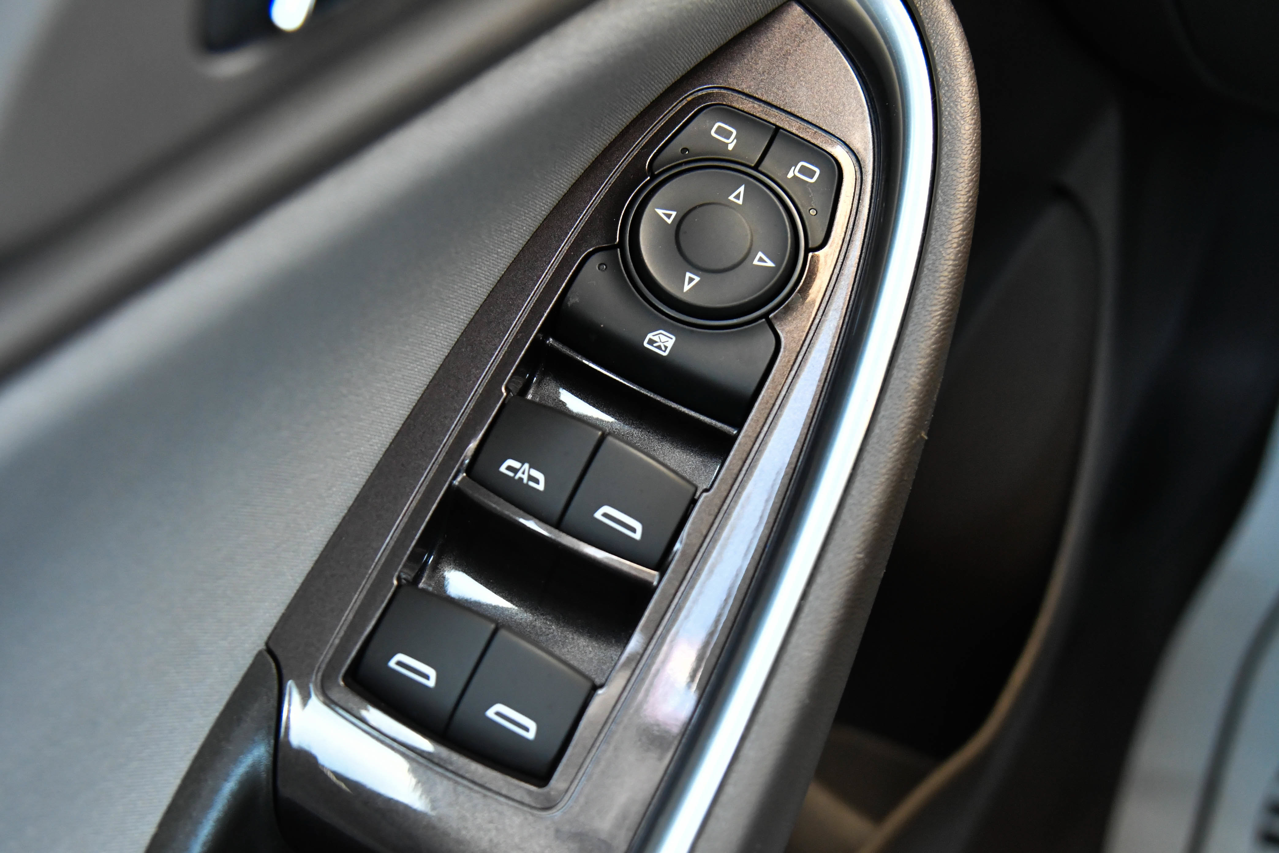 Used 2021 Chevrolet Malibu LT FWD image 30