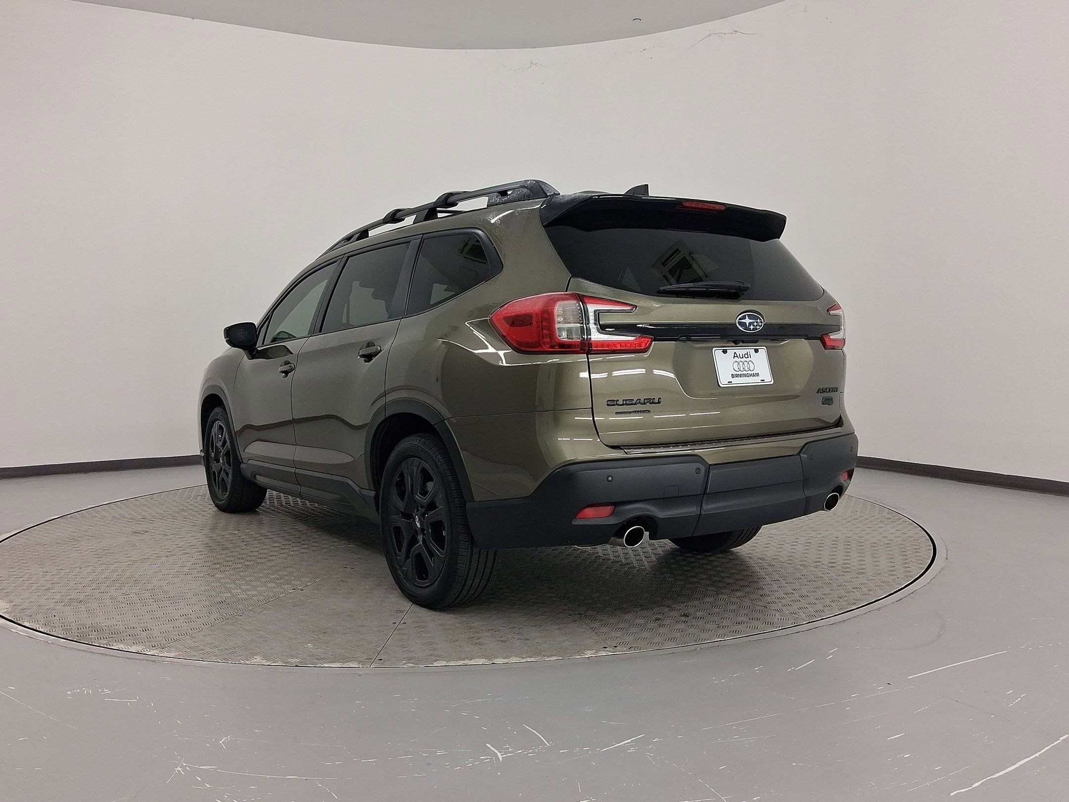 Used 2024 Subaru Ascent Onyx Edition Limited image 3