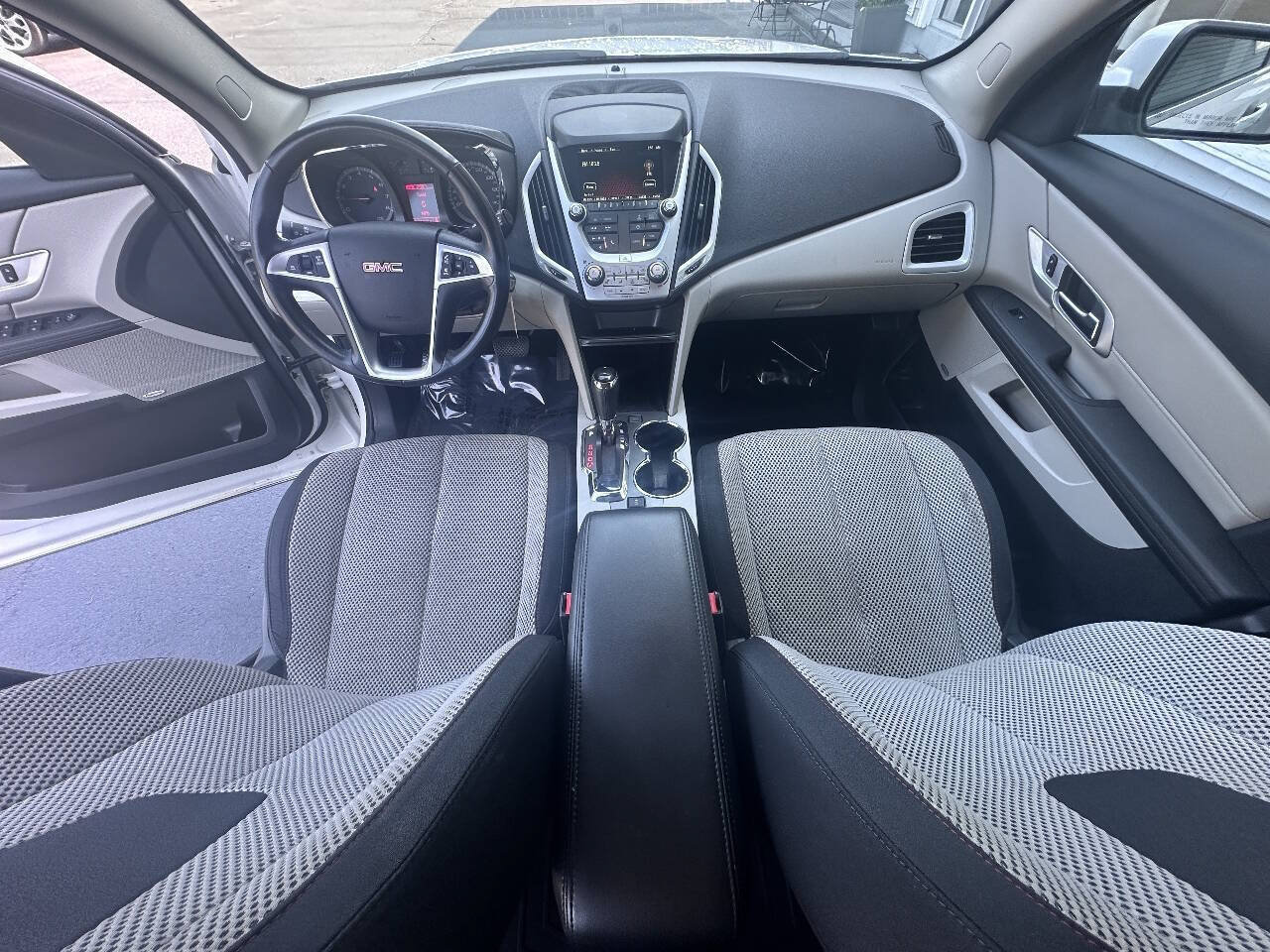 Used 2017 GMC Terrain SLE w/ Convenience Package AWD/4WD image 15