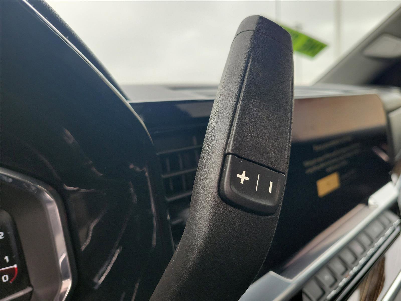 Used 2023 GMC Sierra 1500 Elevation image 28