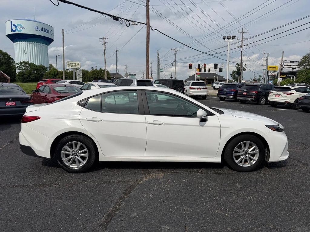 Used 2025 Toyota Camry LE FWD image 5