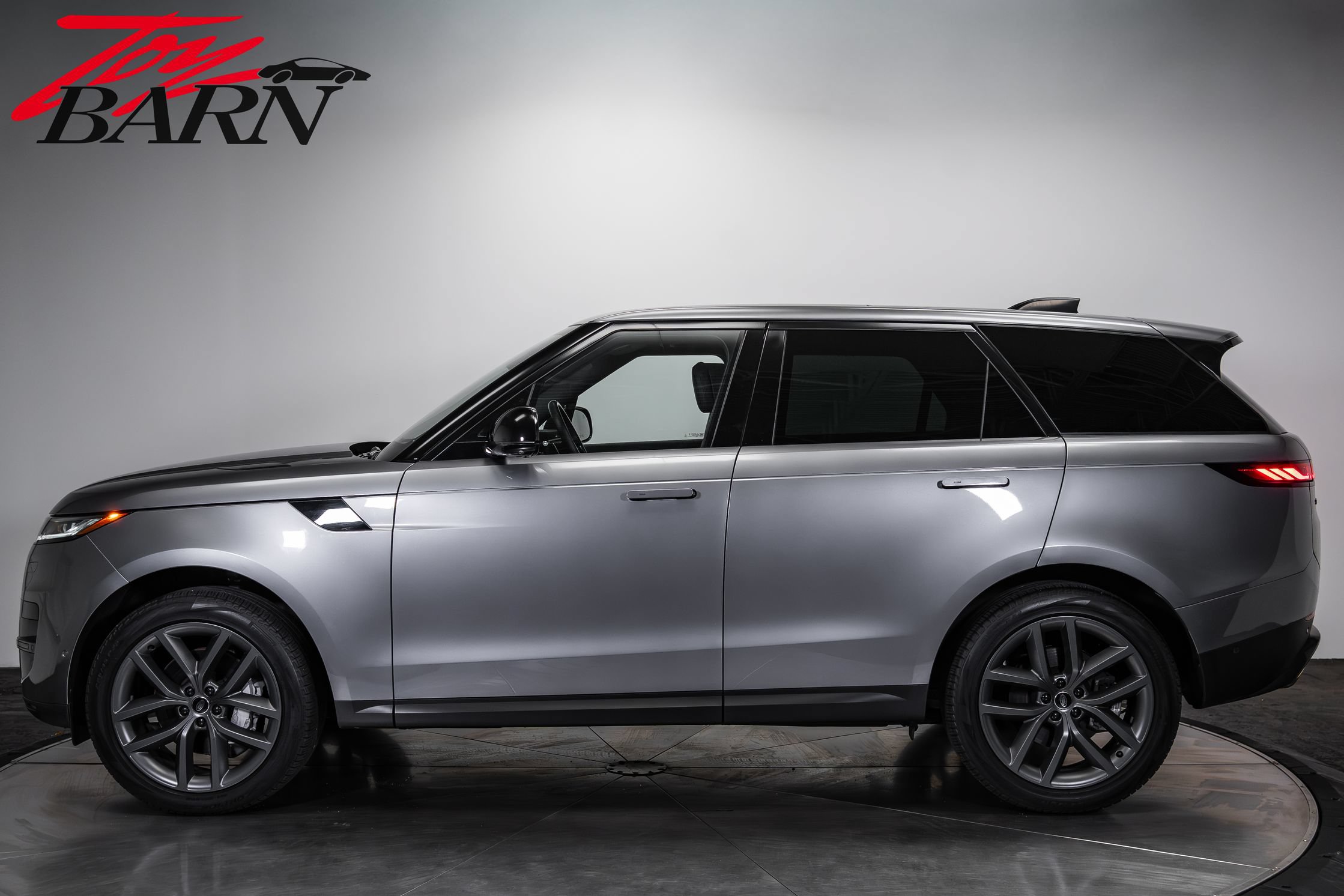 Used 2025 Land Rover Range Rover Sport SE AWD/4WD video 2
