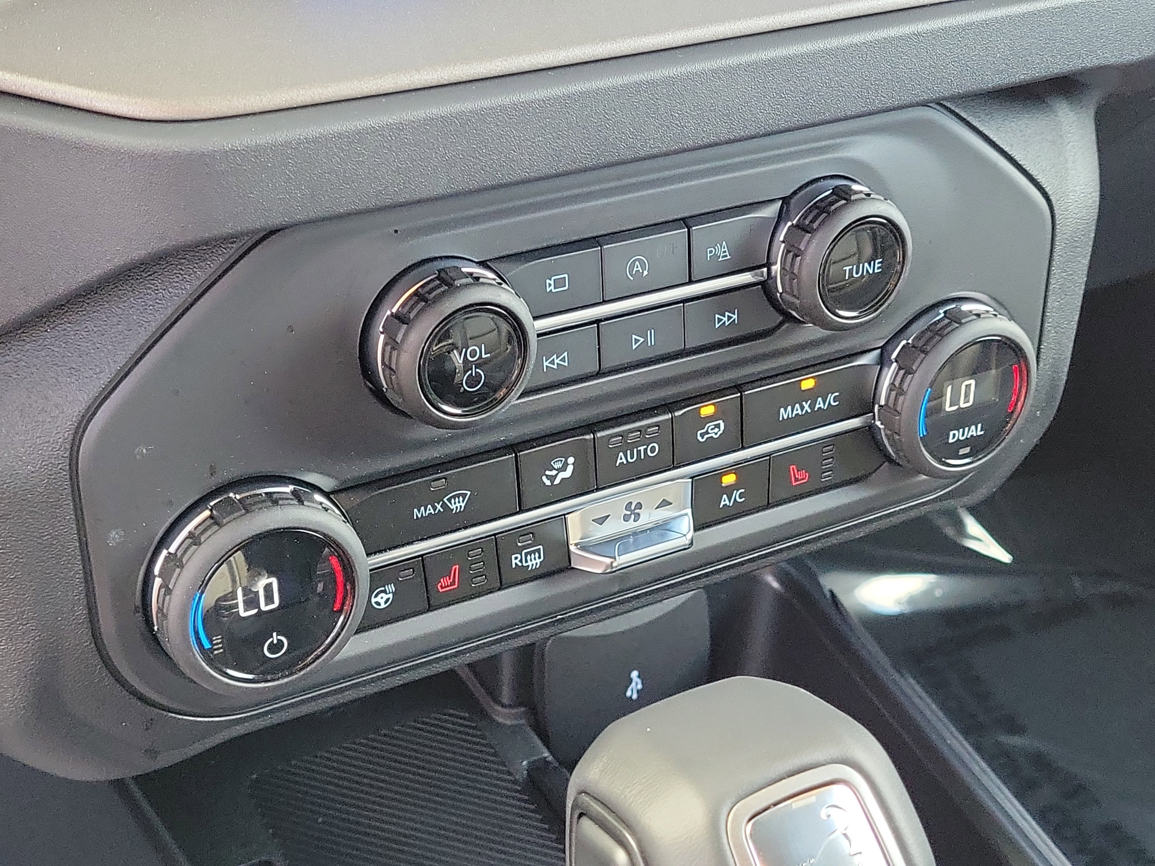 Used 2025 Ford Bronco Outer Banks AWD/4WD image 27