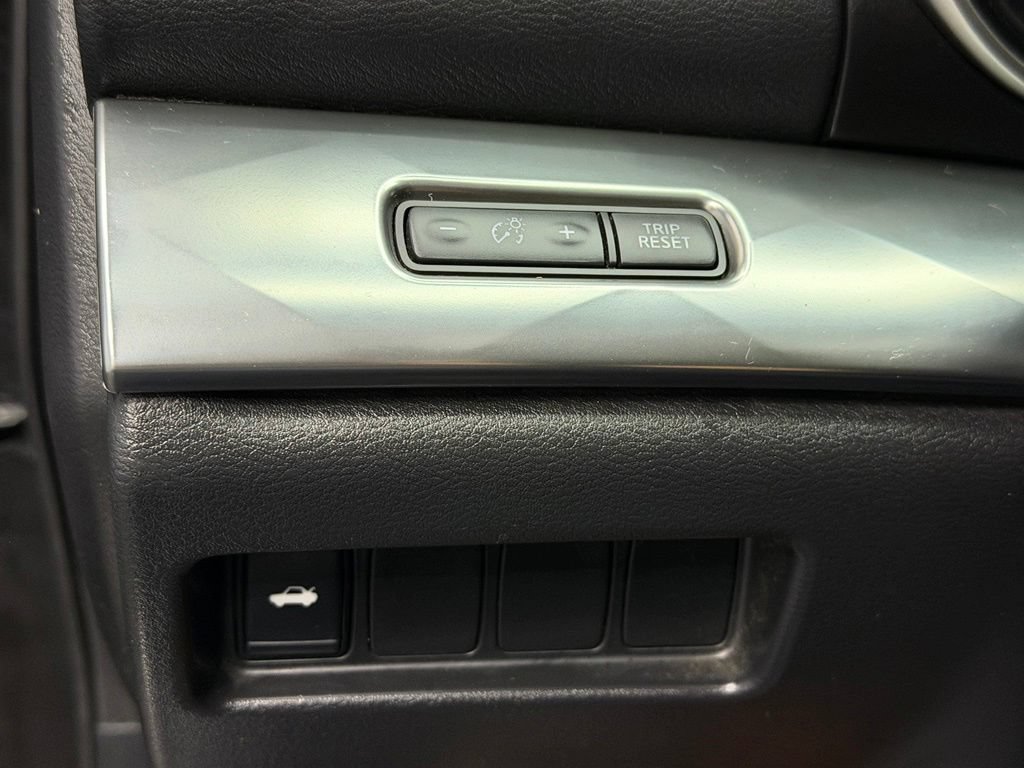 Used 2021 Nissan Maxima 3.5 SV w/ Floor Mat Group FWD image 29