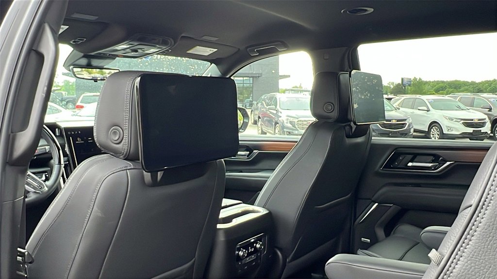Used 2025 GMC Yukon Denali image 35
