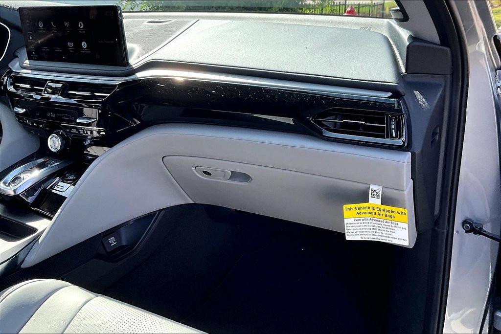 Certified 2026 Acura MDX w/ Technology Package AWD/4WD image 18